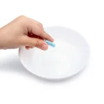 GIZ DE CERA RETRÁTIL PARA BANHO C/ 2 CAPSULAS DE ESPONJA SURPRESA COLOR JOY - C/ 6 CORES LEO&LEO - Imagem 5